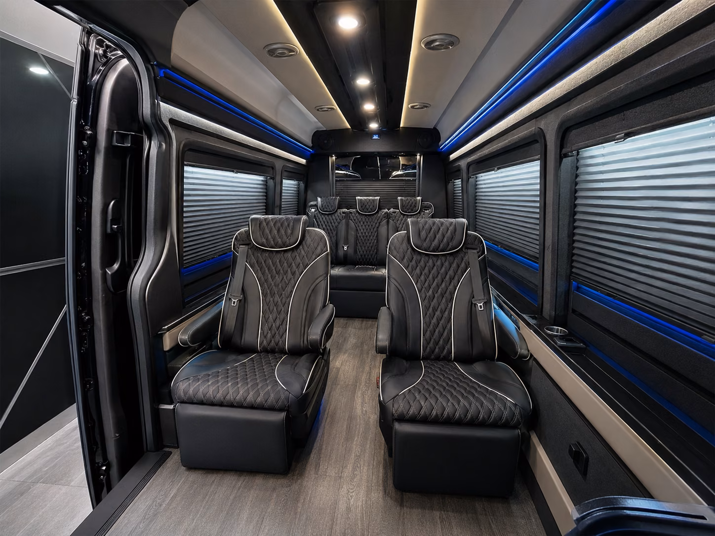 edinburgcharterbuscompany com makes it easy to handle utrgv and conference group airport transfers